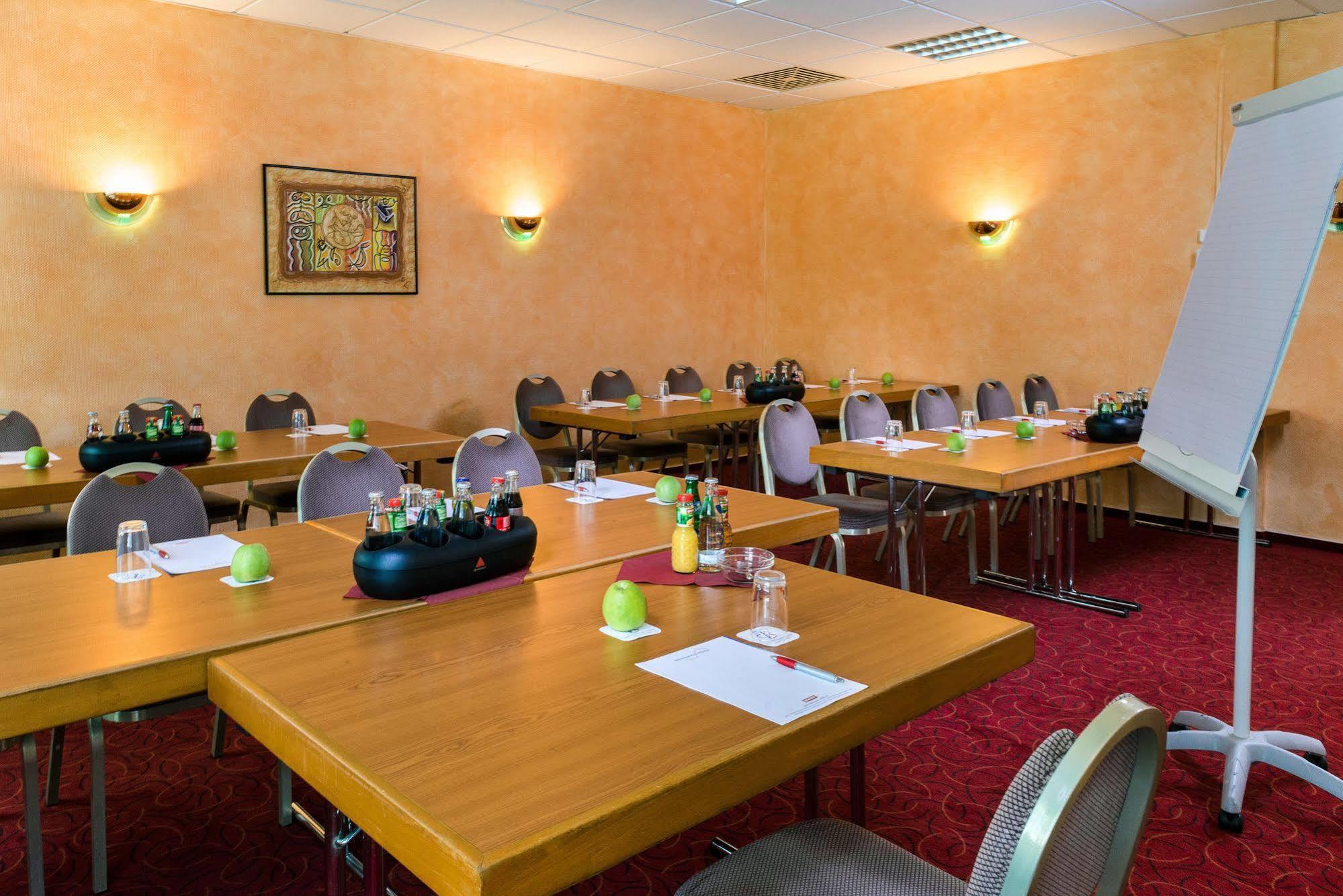 Airport Hotel